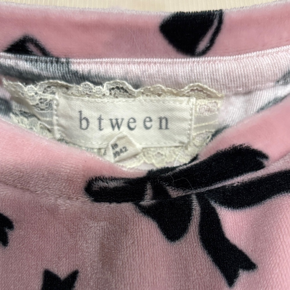 Pink Ruffle  Set with Black Bow Pattern - Picture 4 of 4